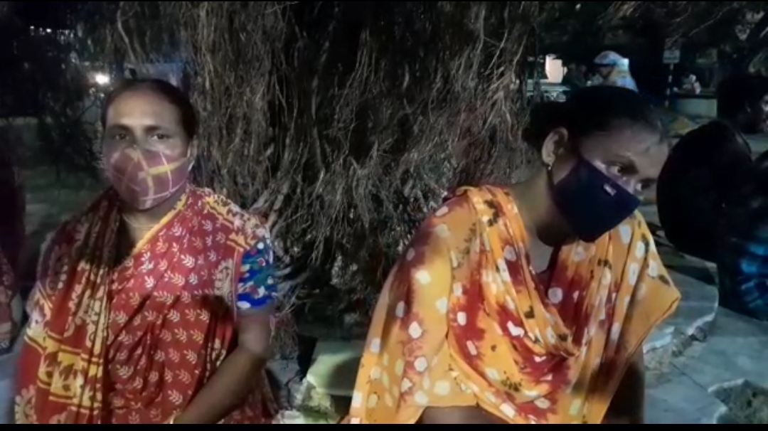 কৃষ্ণপল্লী বাপুজী কলোনিতে এক গৃহবধূকে মারধর করার অভিযোগ তাঁর দেওরের বিরুদ্ধে